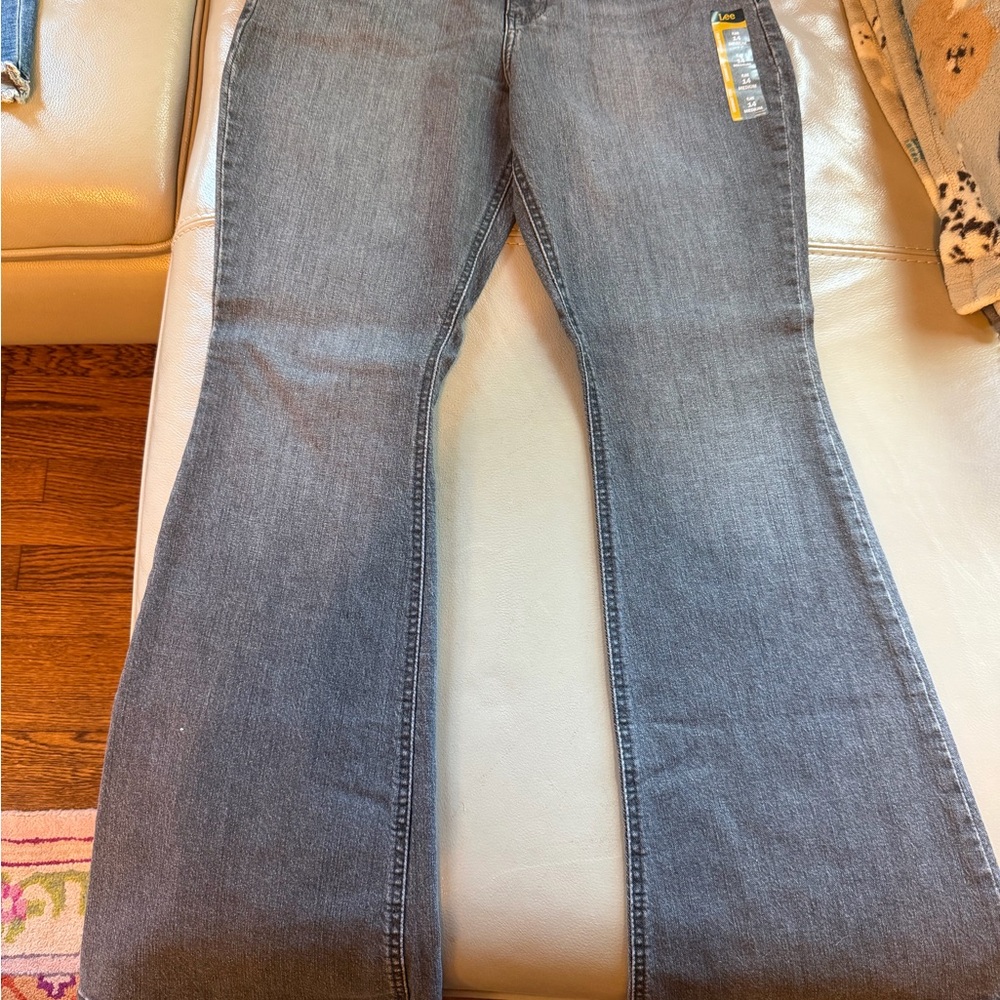 Lee Women's Flare Jeans in Gray